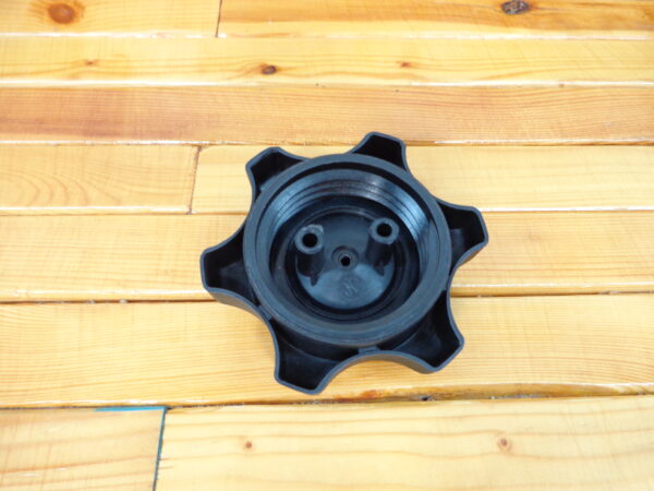 SKI DOO GAS CAP OEM # 572.0710 FITS FORMULA MX MACH Z SUMMIT GRAND TOURING - Image 3
